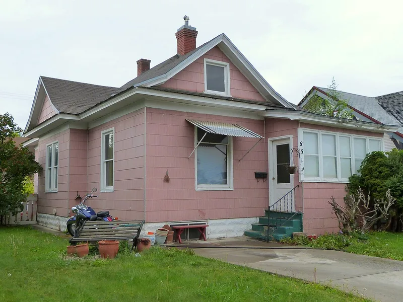 Pink house — 651 2nd Avenue North, Twin Falls