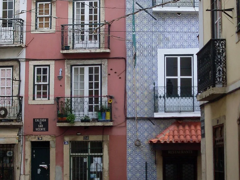 Pink house — Alfama, Lisbon