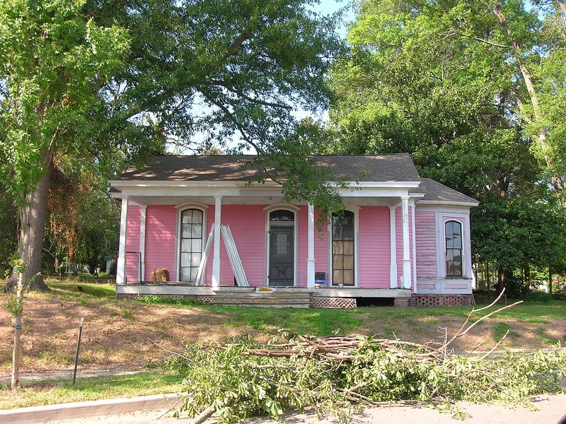 Pink house — HP Farrar House, Jackson