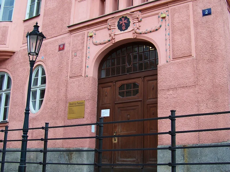 Pink detail — Platnéřská 2, Prague